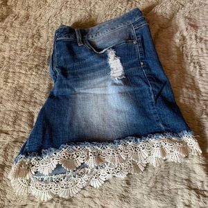 GIRL YOU NEED THESE LACE DENIM SHORTS